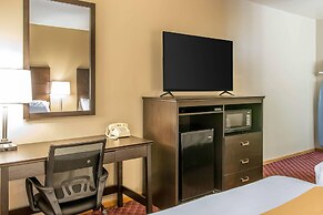 Quality Inn & Suites Houghton Downtown