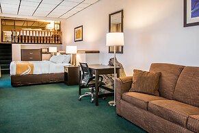 Quality Inn & Suites Houghton Downtown