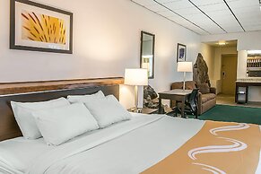 Quality Inn & Suites Houghton Downtown