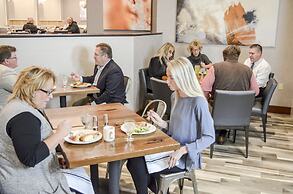 Holiday Inn Fargo by IHG