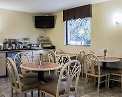 Quality Inn & Suites St Augustine Beach Area