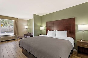 Quality Inn & Suites St Augustine Beach Area