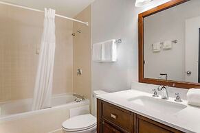 Quality Inn & Suites St Augustine Beach Area