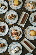 Prince de Galles, a Luxury Collection Hotel, Paris