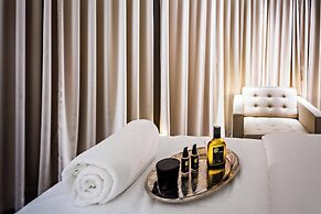 Prince de Galles, a Luxury Collection Hotel, Paris