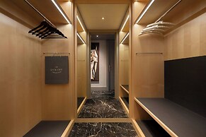 Prince de Galles, a Luxury Collection Hotel, Paris