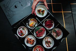 Prince de Galles, a Luxury Collection Hotel, Paris