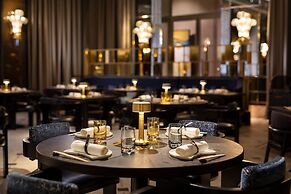 Prince de Galles, a Luxury Collection Hotel, Paris