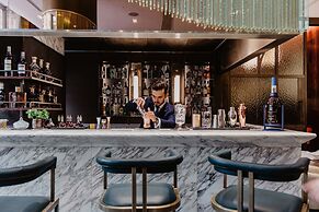 Prince de Galles, a Luxury Collection Hotel, Paris