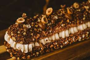 Prince de Galles, a Luxury Collection Hotel, Paris