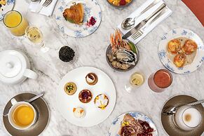 Prince de Galles, a Luxury Collection Hotel, Paris