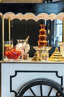 Prince de Galles, a Luxury Collection Hotel, Paris