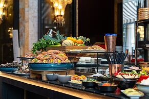 Prince de Galles, a Luxury Collection Hotel, Paris