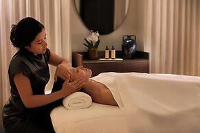 Prince de Galles, a Luxury Collection Hotel, Paris
