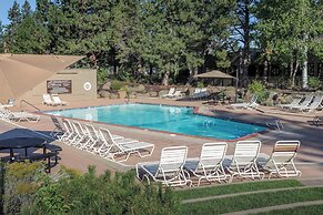 Seventh Mountain Resort