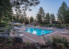 Seventh Mountain Resort