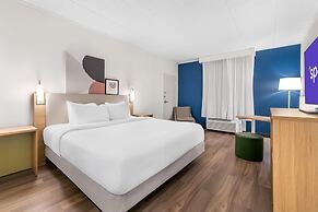 Spark by Hilton Lockport