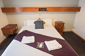 Elm Court Motel