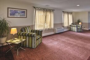 La Quinta Inn & Suites by Wyndham Danbury