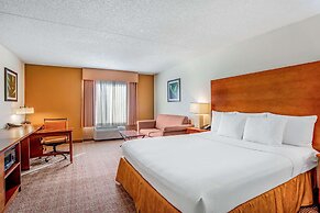 La Quinta Inn & Suites by Wyndham Danbury