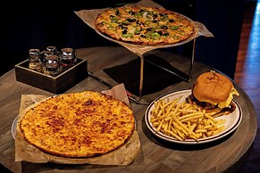 La Quinta Inn & Suites by Wyndham Danbury