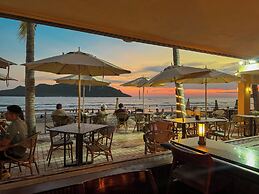 SUITES LAS FLORES BEACH MAZATLAN