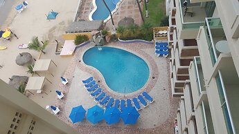 Las Flores Beach Resort