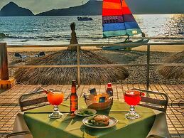SUITES LAS FLORES BEACH MAZATLAN