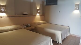 Las Flores Beach Resort