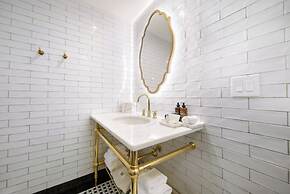 Fairmount Hotel