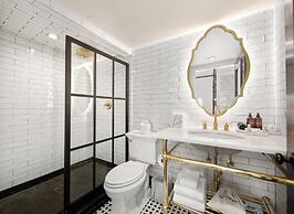 Fairmount Hotel