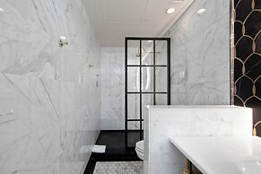 Fairmount Hotel