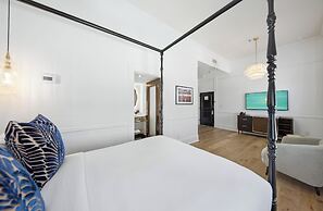 Fairmount Hotel