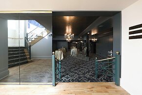Fairmount Hotel
