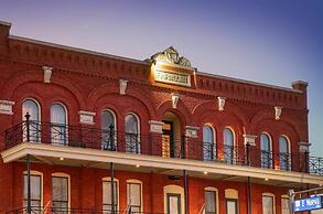 Fairmount Hotel