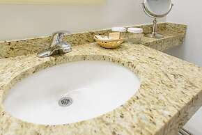 Norwalk Inn & Conference Center