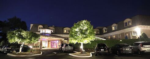 Norwalk Inn & Conference Center