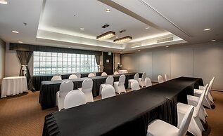 Coast Lonsdale Quay Hotel