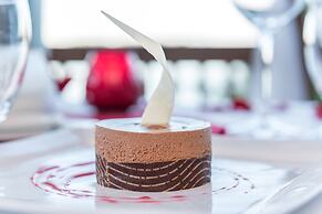 Grotto Bay Beach Resort