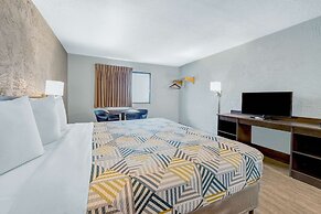 Motel 6 Elk Grove Village, IL - O'Hare