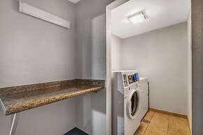 Motel 6 Elk Grove Village, IL - O'Hare