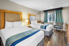 Howard Johnson by Wyndham Santa Cruz Beach Boardwalk