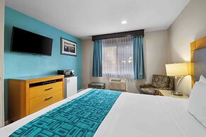 Howard Johnson by Wyndham Santa Cruz Beach Boardwalk