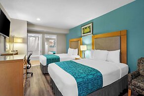 Howard Johnson by Wyndham Santa Cruz Beach Boardwalk