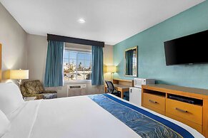 Howard Johnson by Wyndham Santa Cruz Beach Boardwalk