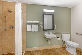 Quality Inn & Suites Orangeburg