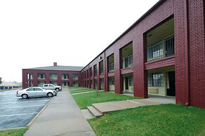 Days Inn by Wyndham College Station University Drive