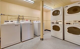 Days Inn by Wyndham College Station University Drive