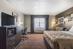 Quality Inn & Suites Stuttgart North