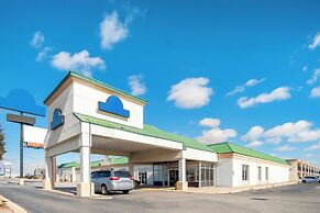 OYO Hotel Oklahoma City South I-35 and SE 29th